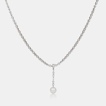 A Boucheron diamond, 5.89 cts in total, and cultured South Sea pearl, Ø 12.4 mm, necklace.