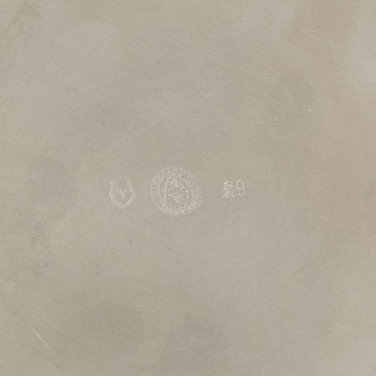 Firma Svenskt Tenn, kuverttallrikar, 8 st, tenn, Stockholm 1950-70-tal.