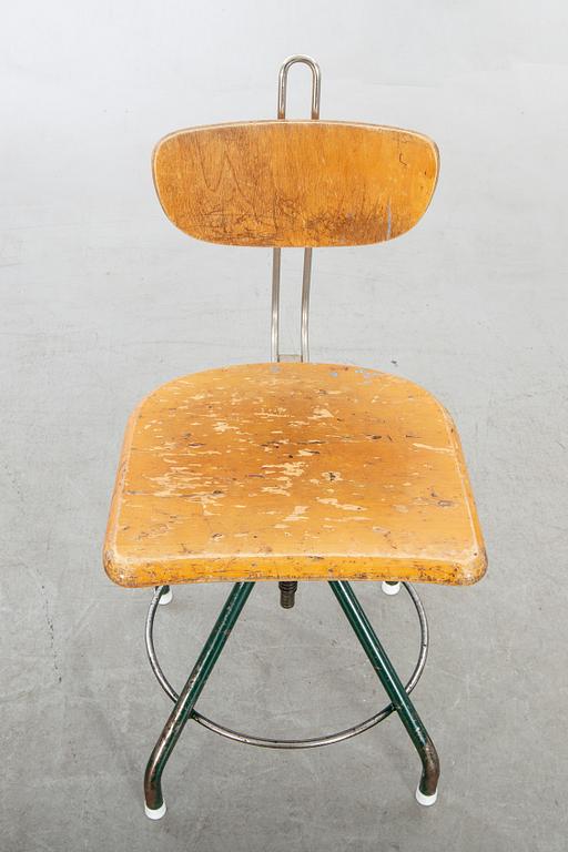 Arbetsstolar, 2 st,   Kockums mekaniska verkstad, Malmö, 1900-talets mitt.