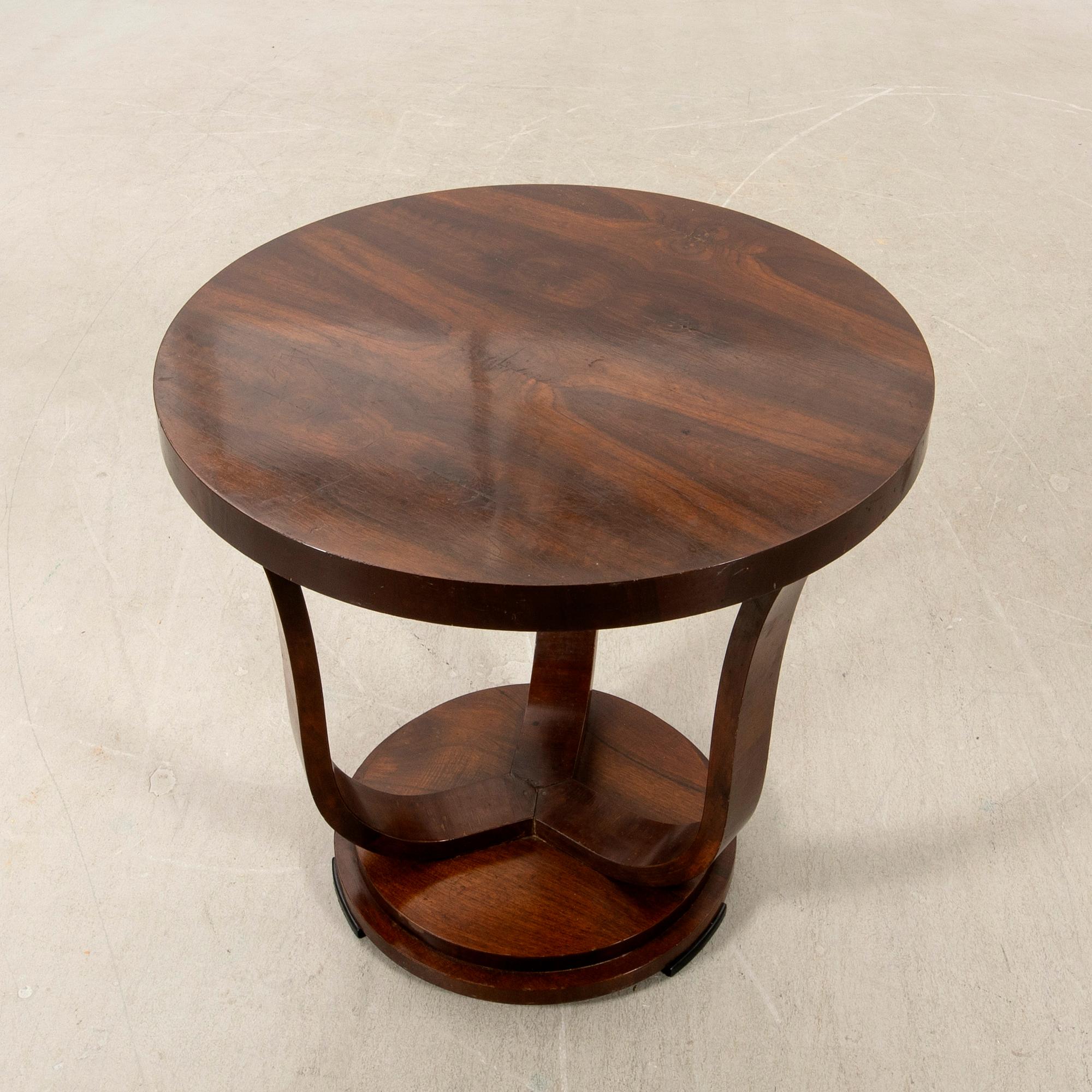 Coffee table/Side table Art Deco style 20th century.