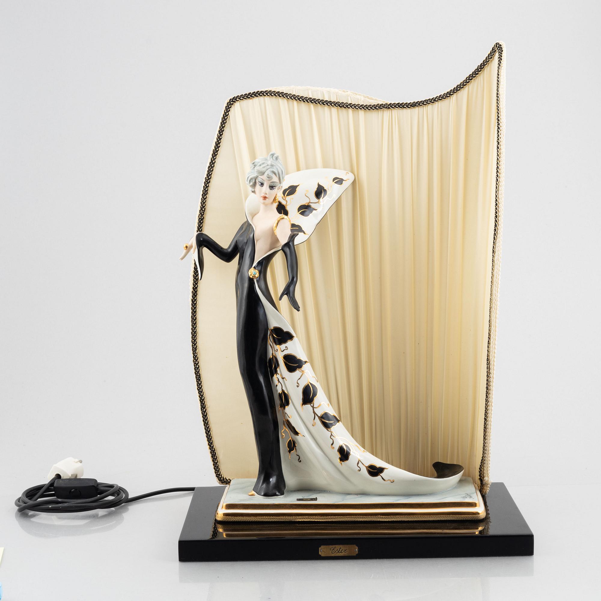 Mario Pegoraro, bordslampa, Ester, limited edition, Capodimonte, Italien, 1900-talets slut.