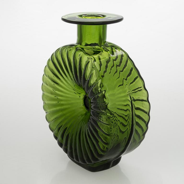 Helena Tynell, a 'Sun bottle' for Riihimäen Lasi Oy. In production 1964-1974.