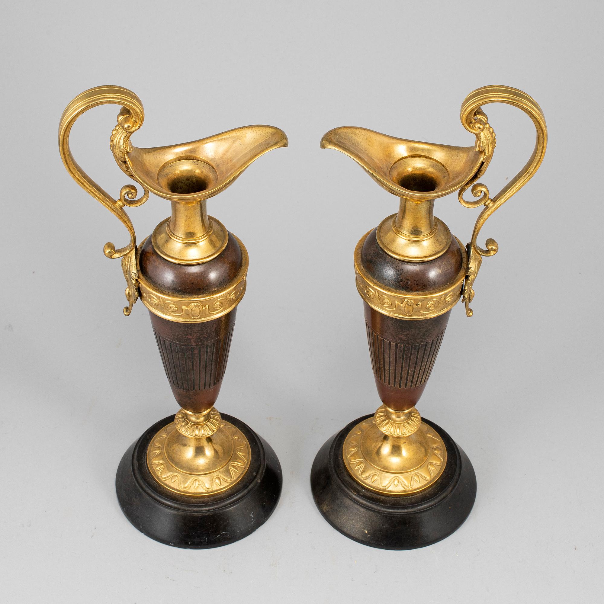 A pair of decorative ewers, second half of the 19th ct.