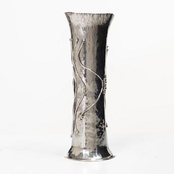 Bernd Janusch, Vase, sterling silver, Rosa Taikon Janusch, Stockholm, 1980.