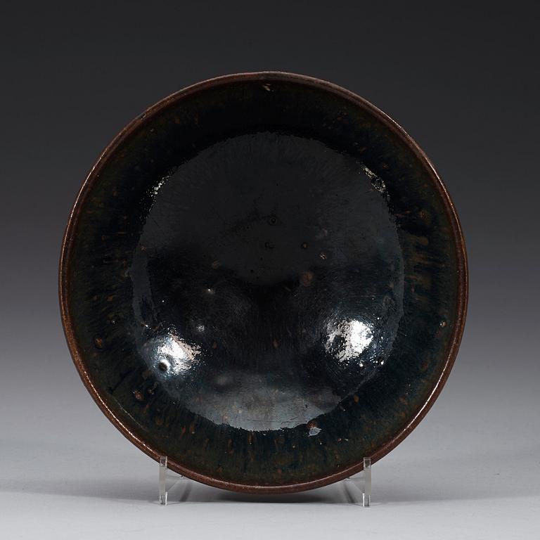SKÅL, keramik, temmoku. Sung Dynastin (960-1279).