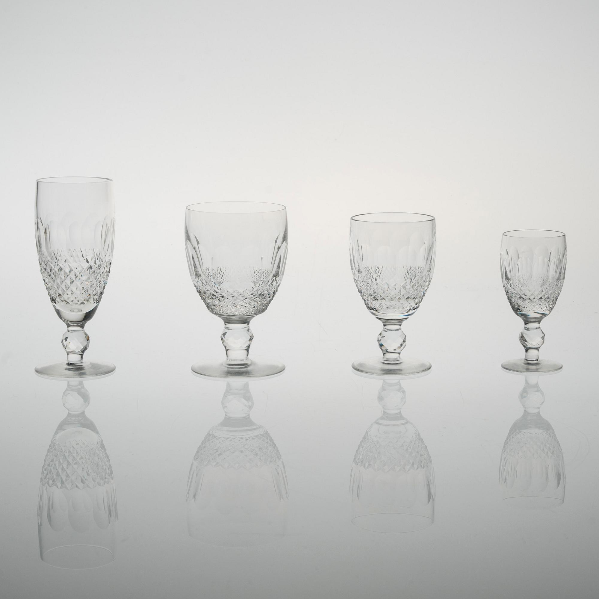 GLASSERVIS, 46 delar, 1900-talets senare hälft.