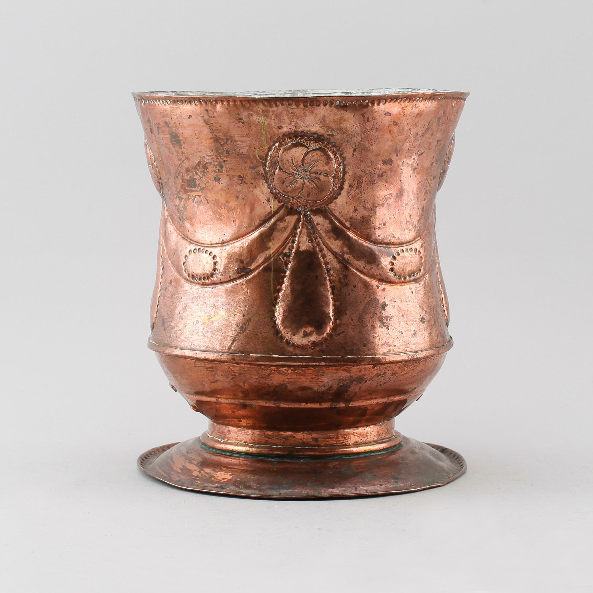 CHAMPAGNEKYLARE, koppar, 1900-talets första hälft.