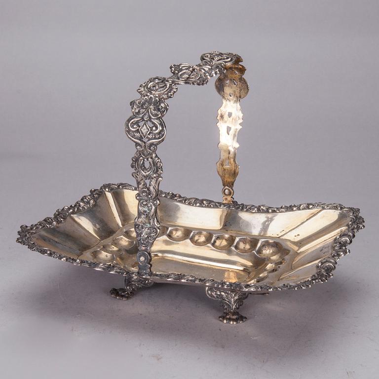 BRÖDKORG, silver, Wien, Österrike-Ungern 1836. Vikt ca. 655,4 g.