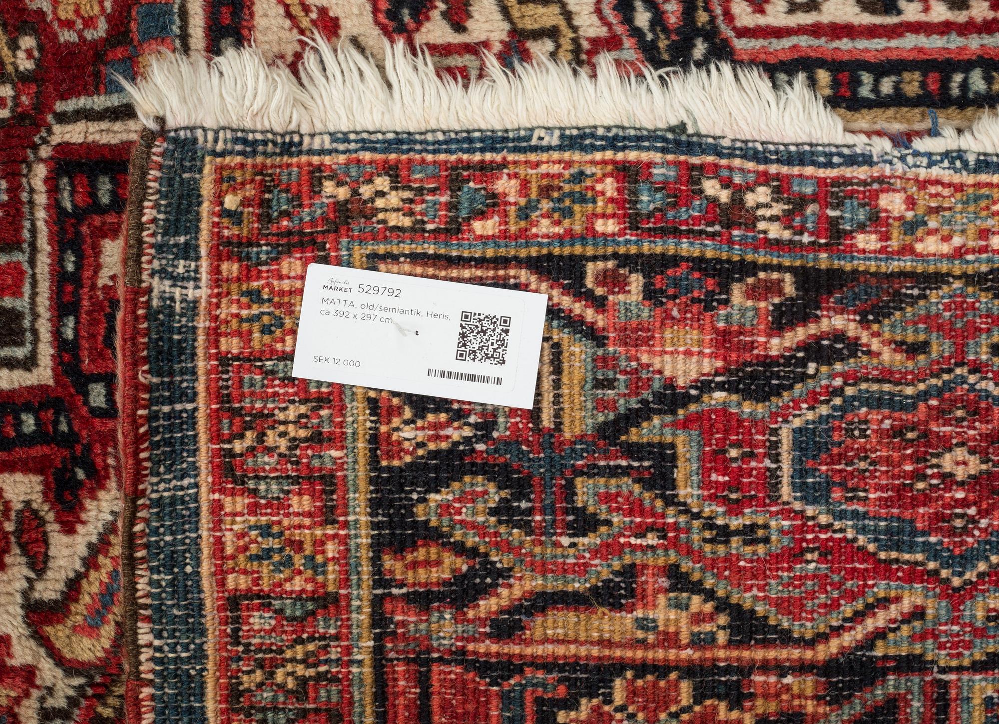 MATTA, old/semiantik, Heris, ca 392 x 297 cm.