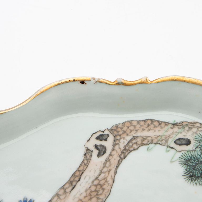 Two Chinese porcelain trays, 20th century.