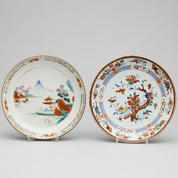 SKÅLFAT, två olika, Qianlong, Kina 1700-tal.