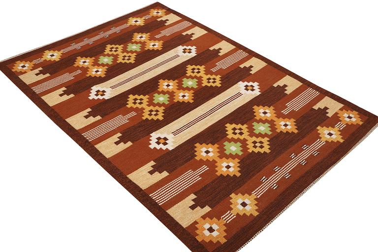 Ingegerd Silow, a "Frösön" flat weave carpet, signed IS, c. 241 x 167 cm.