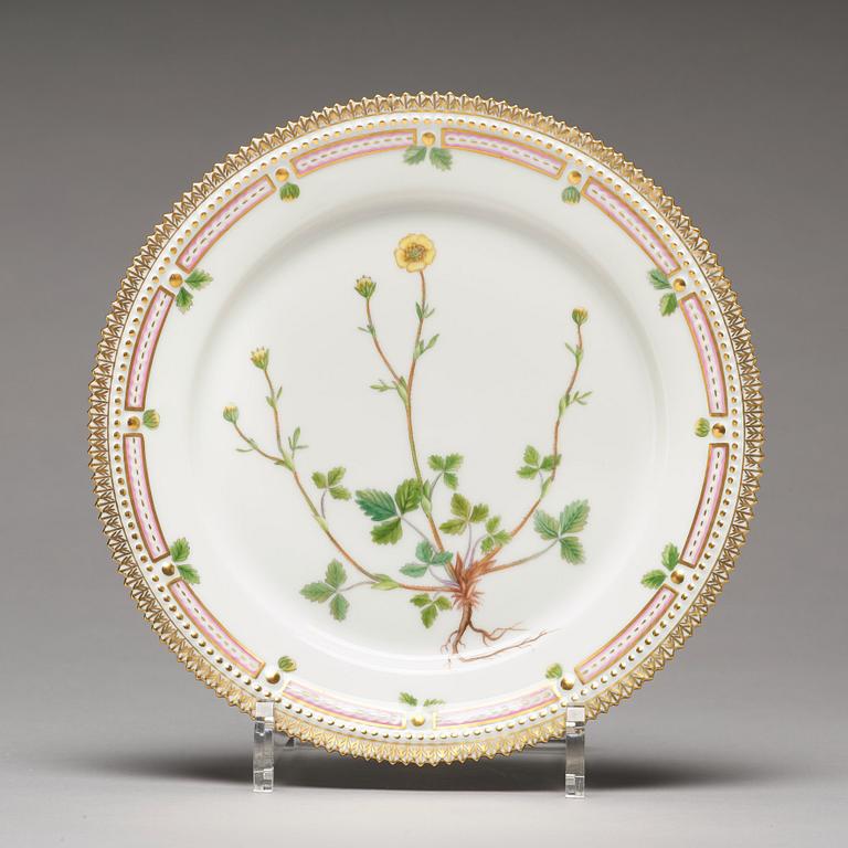 LUNCHTALLRIKAR, 12 stycken (6+6), porslin. "Flora Danica", Royal Copenhagen, Danmark, 1900-tal.