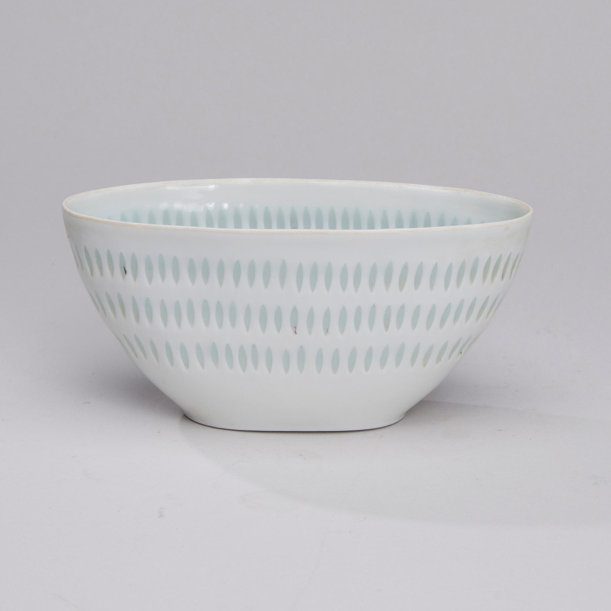 KAFFE-, TE- och MOCCASERVIS, 22 delar, risporslin, Friedl Holzer-Kjellberg, signerade i godset F.H.Kj. Arabia Finland.