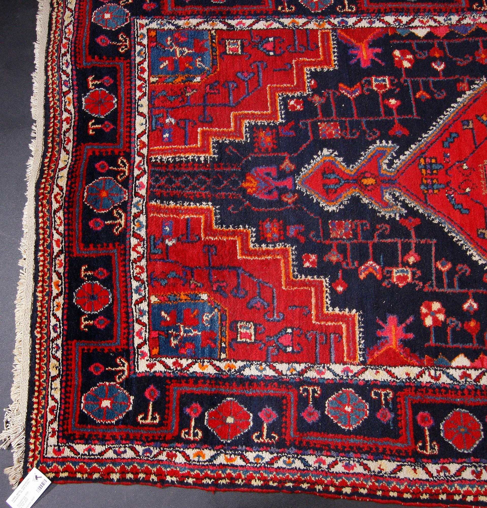 MATTA, orientalisk, semiantik. Ca 225 x 130.