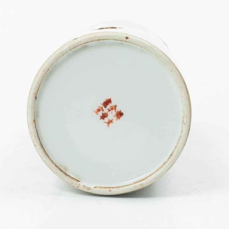 Vas/perukstock, porslin, Kina, 1900-talets första hälft.