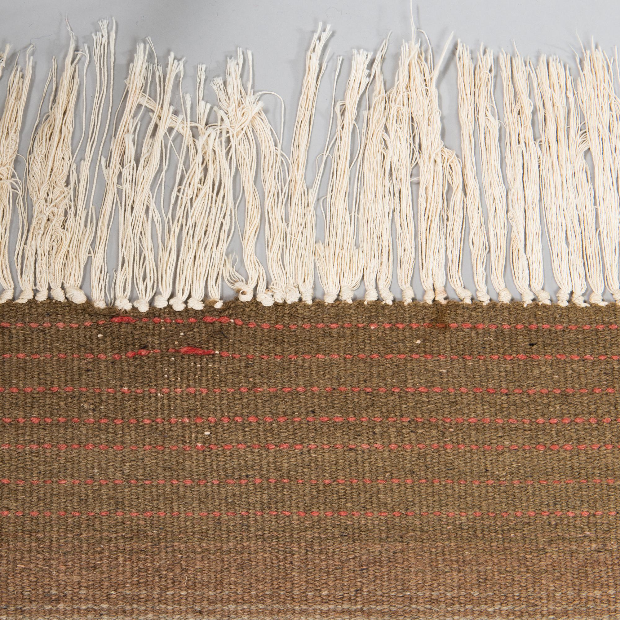 Hårgarnsmatta, 1930-tal. Ca 330 x 220 cm.