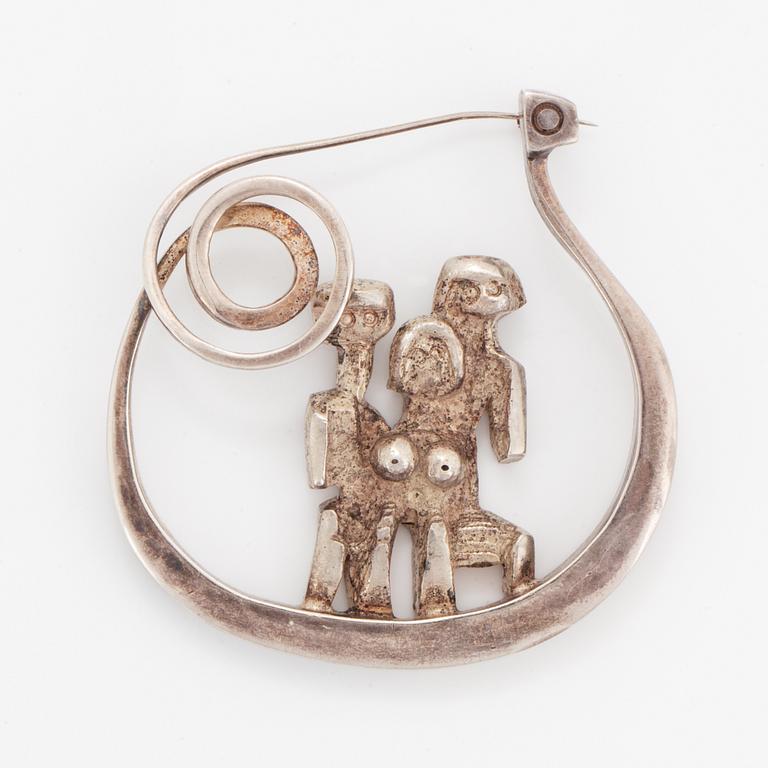 Silver brooch, Eric Robbert.