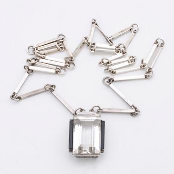 WIWEN NILSSON, hänge med kedja, sterling silver, bergskristall, onyx, Lund 1939.