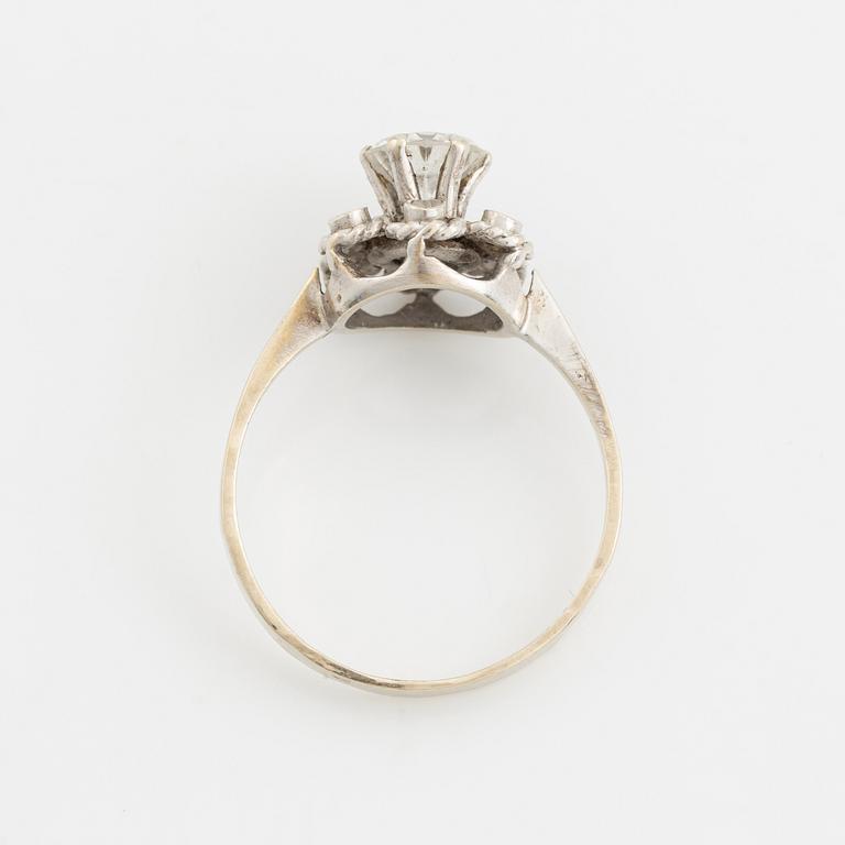 Brilliant cut diamond ring.
