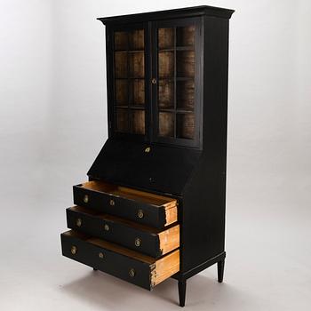 A VITRINE CABINET, ca. 1900.