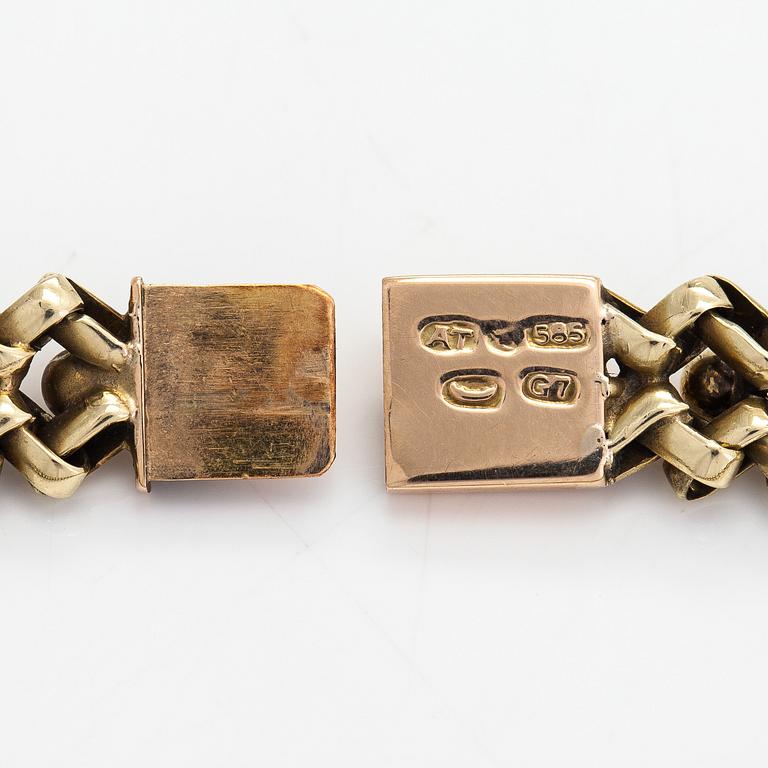 A 14K gold bracelet. Finnish import marks.