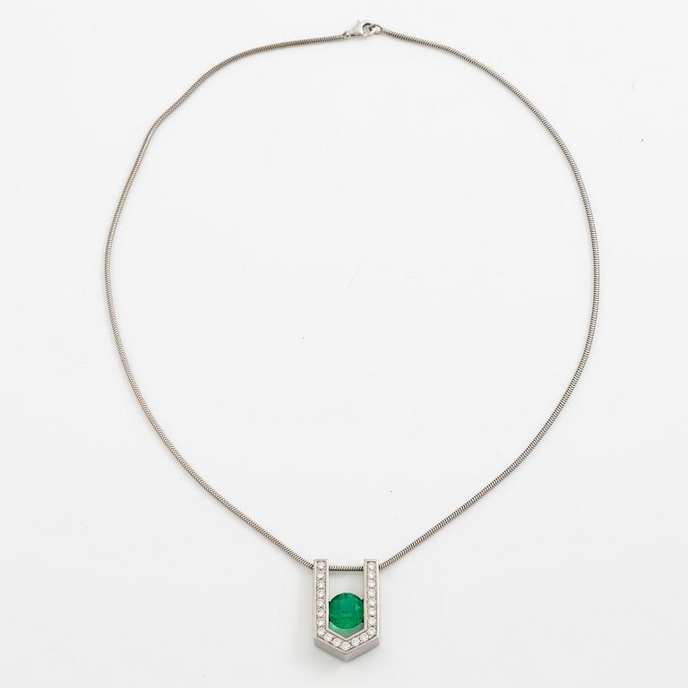 White gold necklace with pendant, 18K white gold set with brilliant-cut diamonds and emerald.