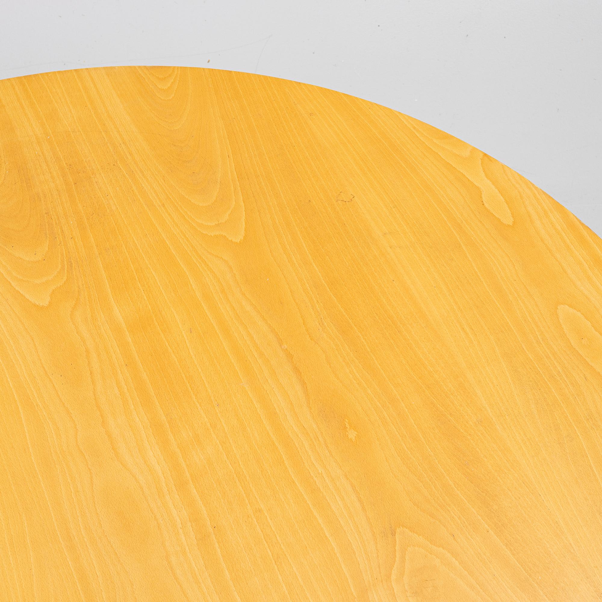 Bruno Mathsson, a dining table, presumably Bruno Mathsson International, Värnamo, Sweden, end of the 20th century.