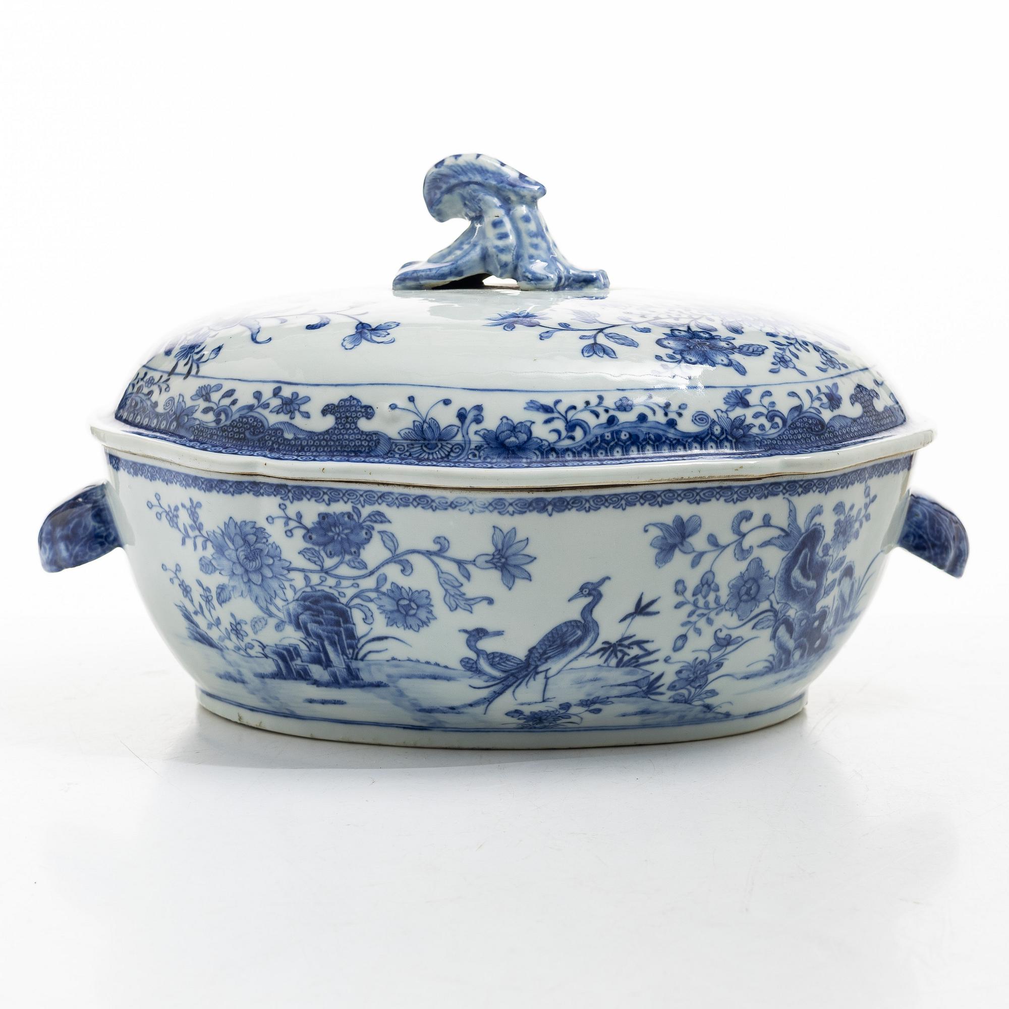 Terrin med lock och fat, exportporslin, Kina, Qianlong (1736-95).