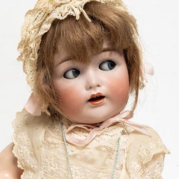 Dolls, 2 pcs, Alt Beck & Gottschalk 1361 and Kestner 257, Germany, 1910s.