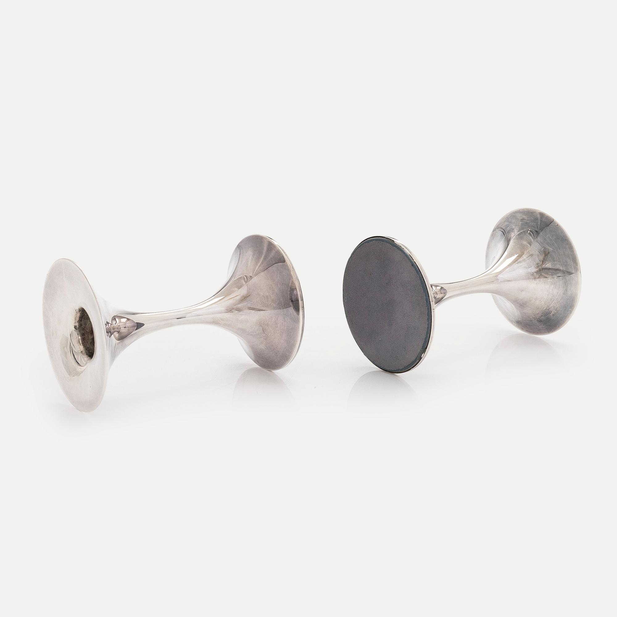 Tapio Wirkkala, a pair of silver 'Trumpet' candlesticks, Kultakeskus, Hämeenlinna 2007.
