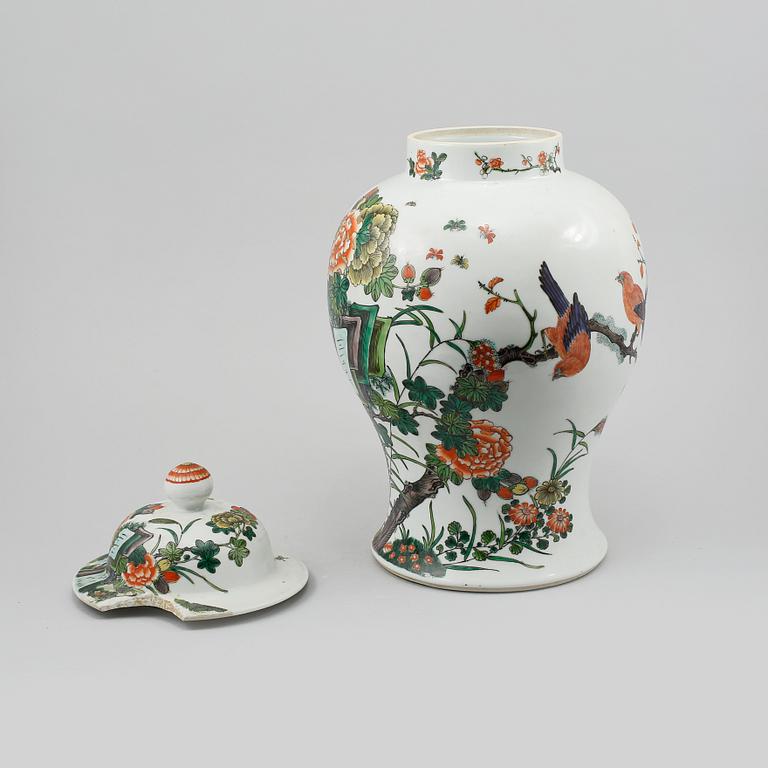 LOCKURNA, porslin Kina, 1900-tal.