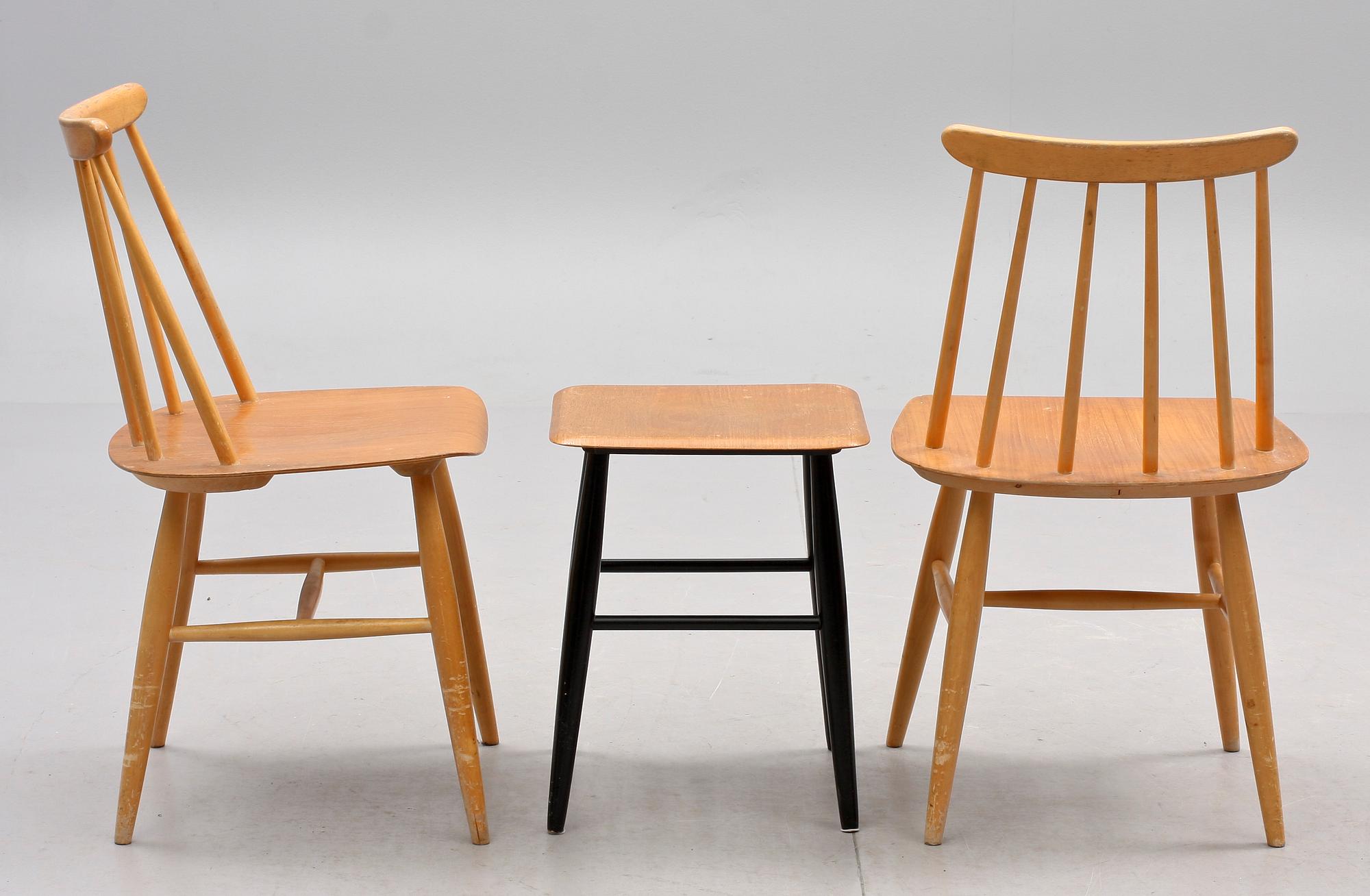 BORD, STOLAR, 2 st samt PALL, "Fanett" Ilmari Tapiovaara. Edsby verken, 1900-talets andra hälft.