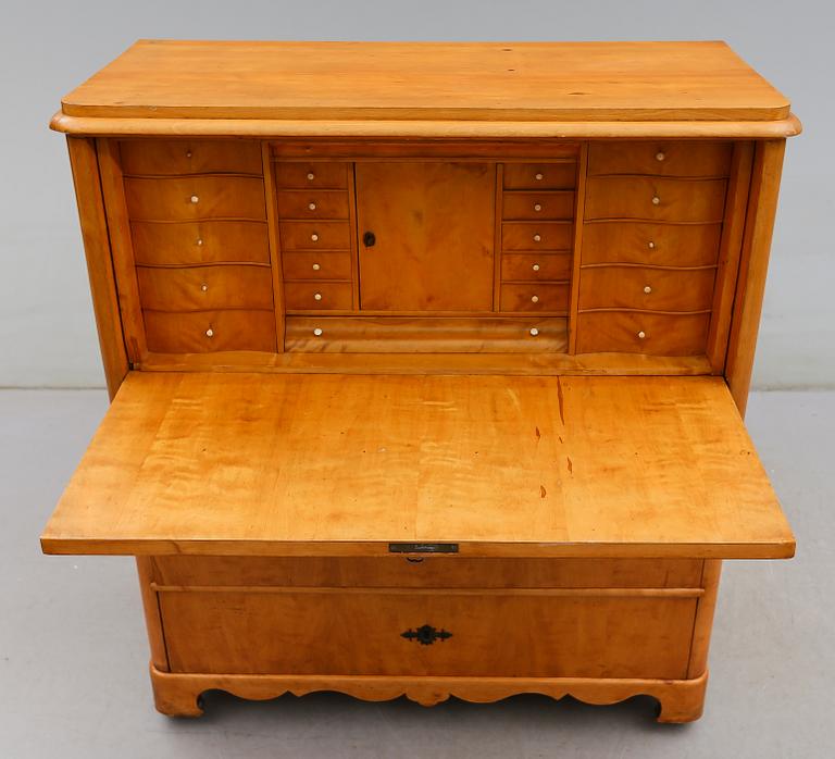 CHIFFONJÉ, 1800-talets andra hälft.