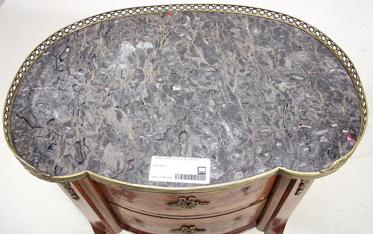 BYRÅ, Louis XVI-stil. 1900-tal.