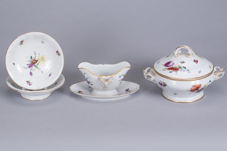 SERVIS, porslin,  Bing & Gröndahl, 141 delar.