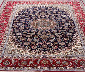 A CARPET, Old Esfahan, part silk, ca 306,5 x 201 cm.