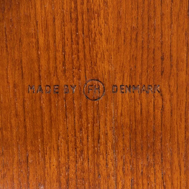 Arne Jacobsen, stolar, 4 st, "Grand Prix", Fritz Hansen, Danmark.