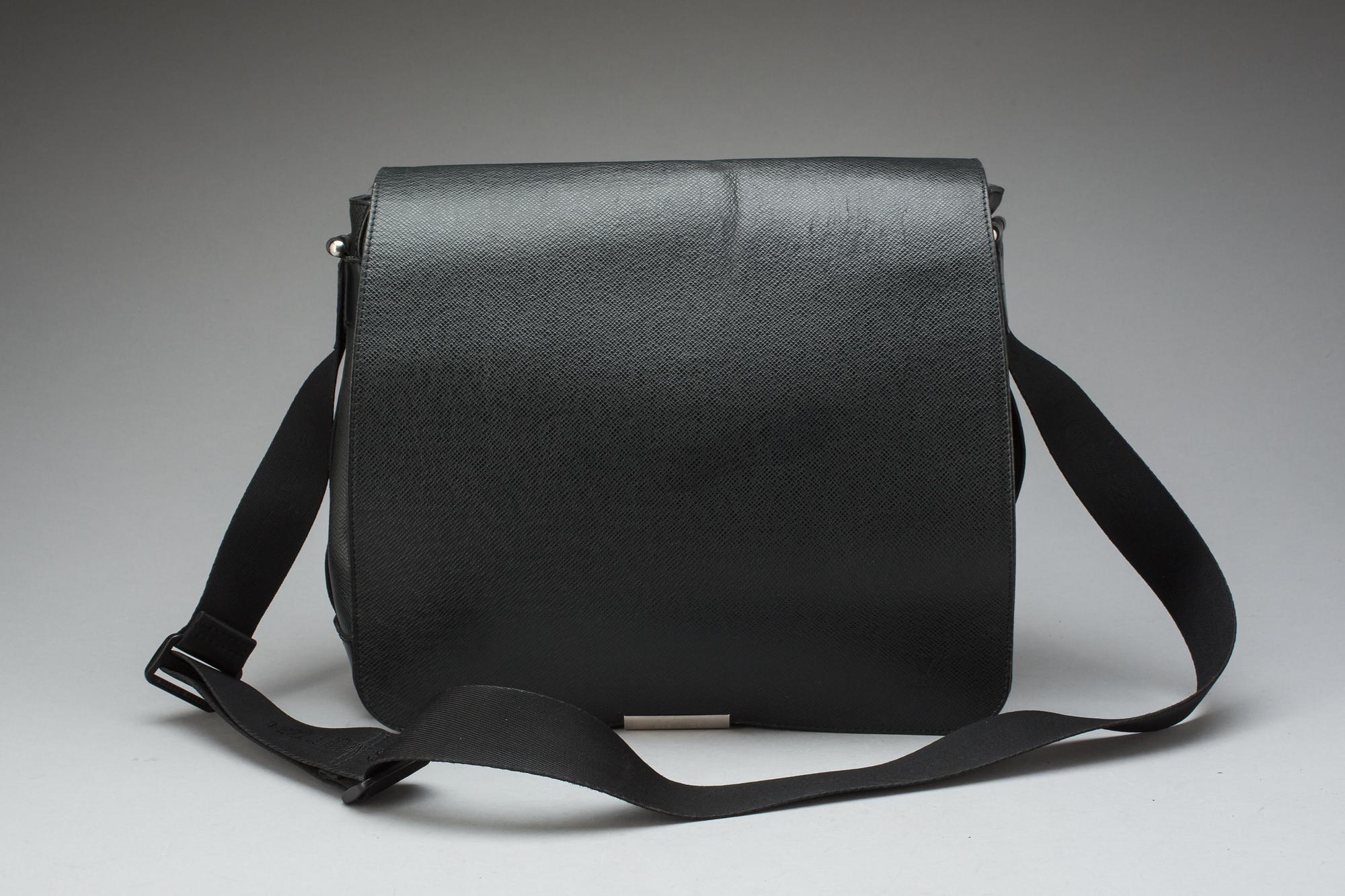 VÄSKA, Louis Vuitton.
