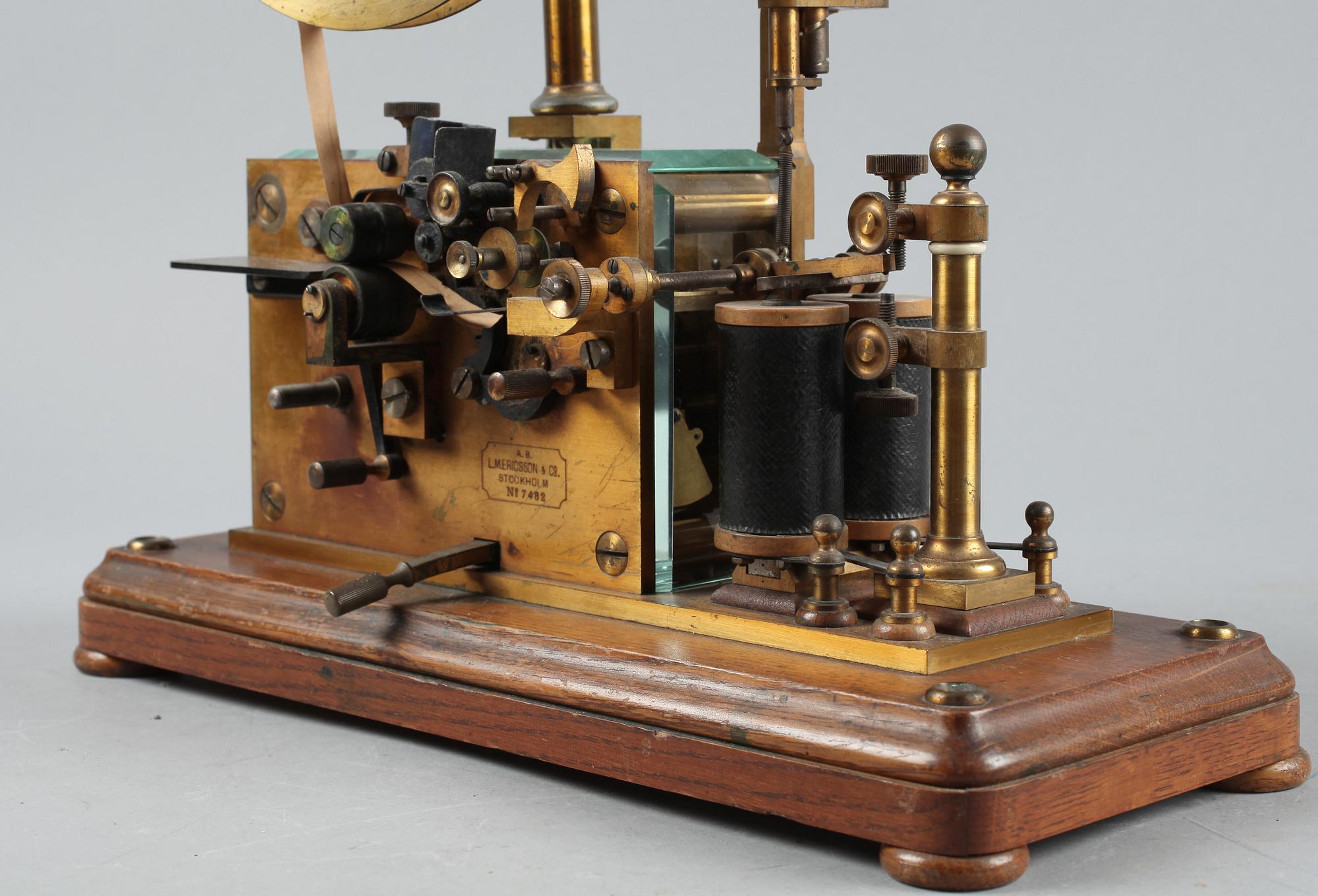 TELEGRAF, A.B L.M Ericsson 1900-talets början. Med telegrafnyckel.