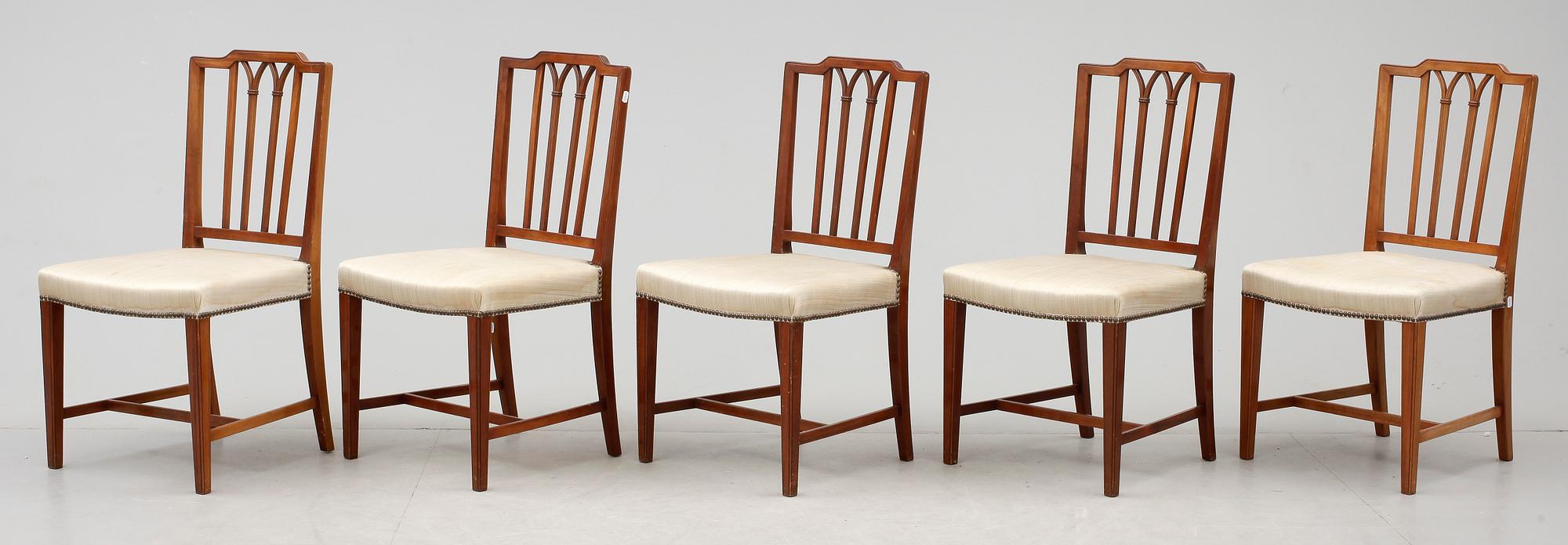 MATSALSGRUPP, 13 delar. Engelsk stil. 1900-tal.