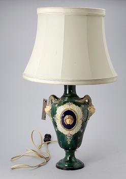 BORDSLAMPA, keramik, 1800/1900-tal.
