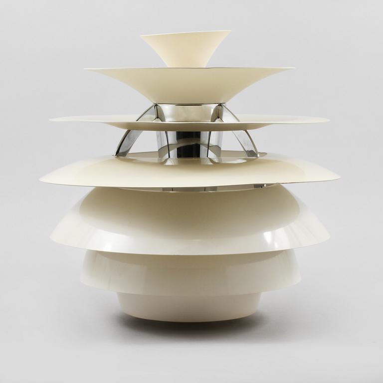 TAKLAMPA, "PH-Snöboll", Poul Henningsen för Louis Poulsen, 1900-talets andra hälft, höjd 39 cm.