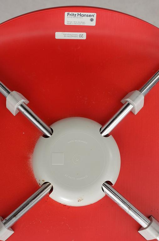 STOLAR, 6 st, "Sjuan", Arne Jacobsen, Fritz Hansen, 1997.