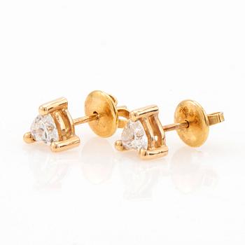 Earrings, a pair, 18k gold with heart-shaped diamonds.
