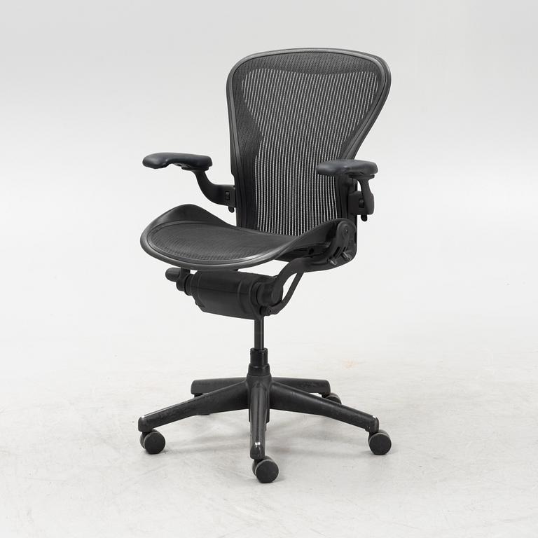 Don Chadwick/Bill Stump, skrivbordsstol, "Aeron", Herman Miller.