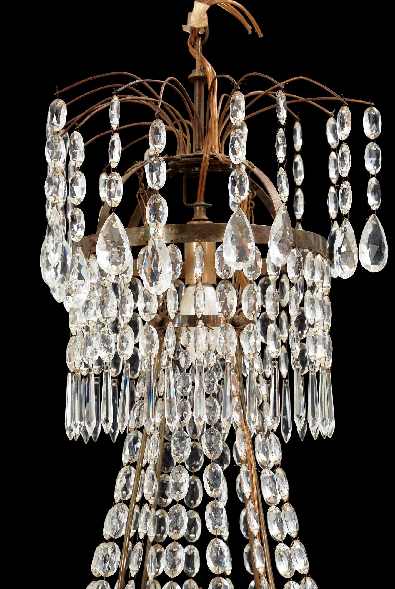 LJUSKRONA, sengustaviansk stil, tidigt 1900-tal. H 75.