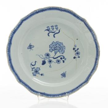 Servisdelar, 13 st, kompaniporslin, Kina, Qingdynastin, Qianlong (1736-95).