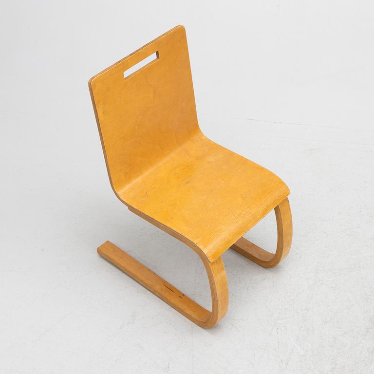 Alvar Aalto, a children's chair, model 103, 1930s.