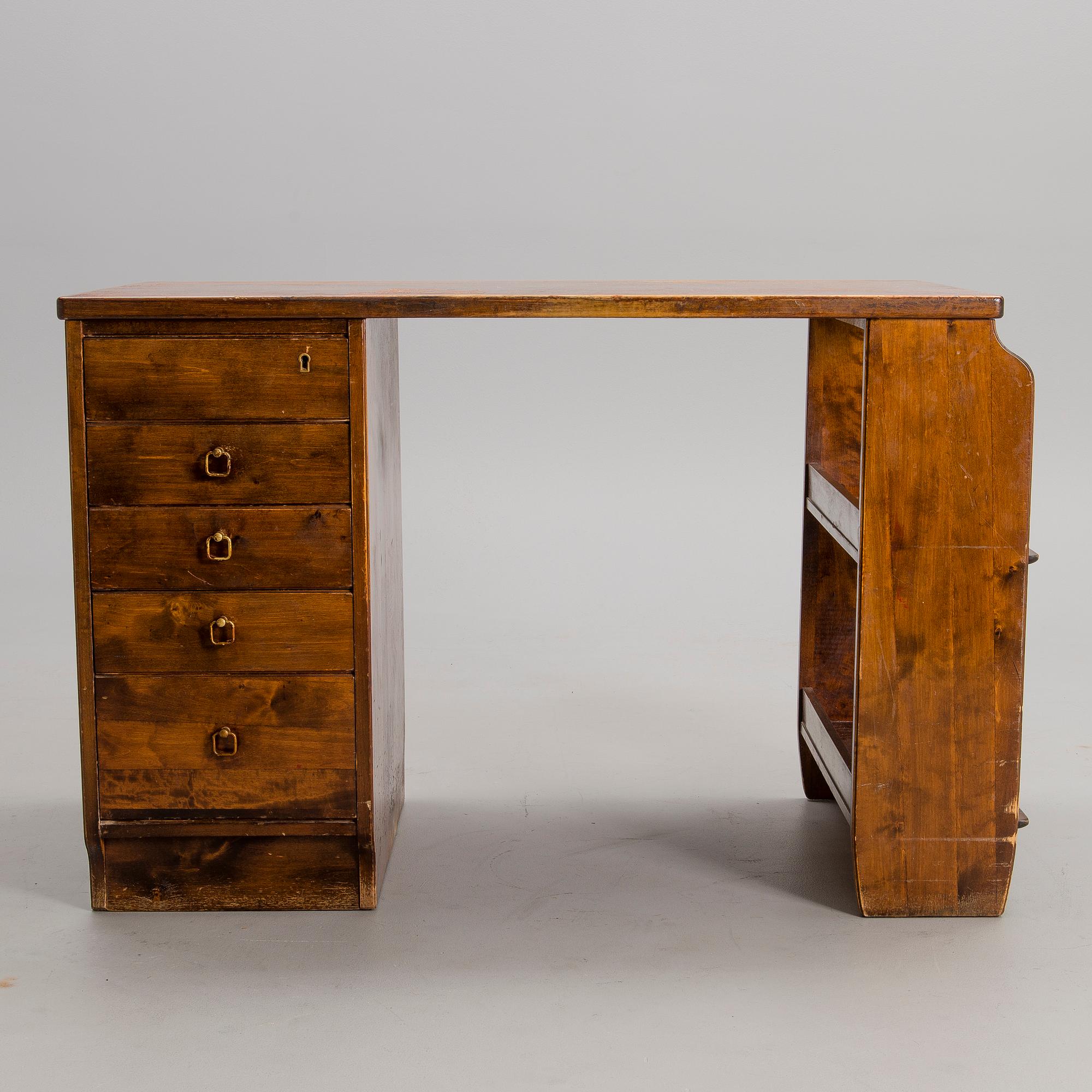 KIRJOITUSPÖYTÄ, 1930-1940-luku.